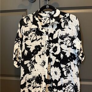 Jane and Delancey Black and White Floral Button-Down Shirt